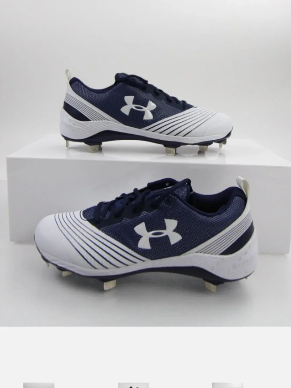 Women's NWT Under Armour Clyde softball cleats